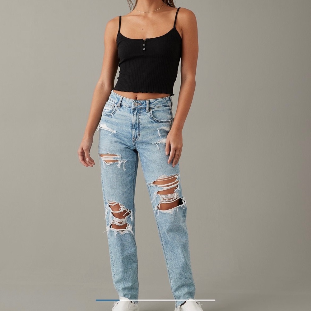 Brand new American eagle strigid mom jean.